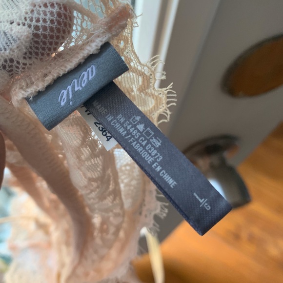 Missguided Pink Tropical Print Ruffle Dress - Picture 8 of 11